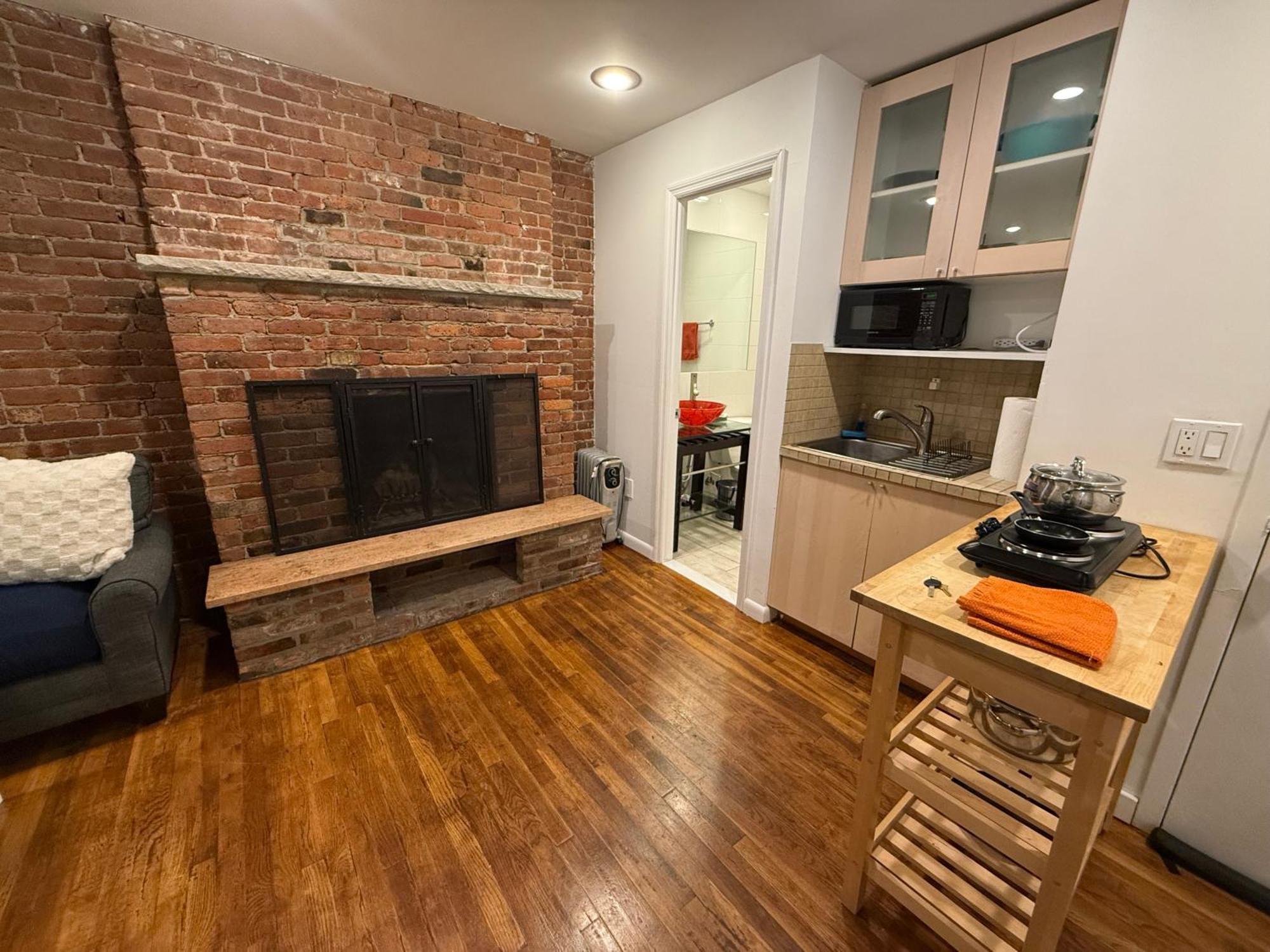 Park 2 Apartment *
